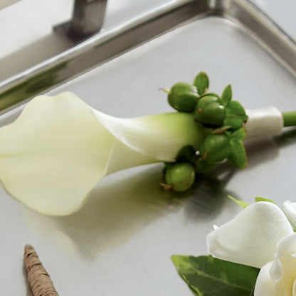 White Calla Boutonniere –  Princess Flowers, Las Vegas NV